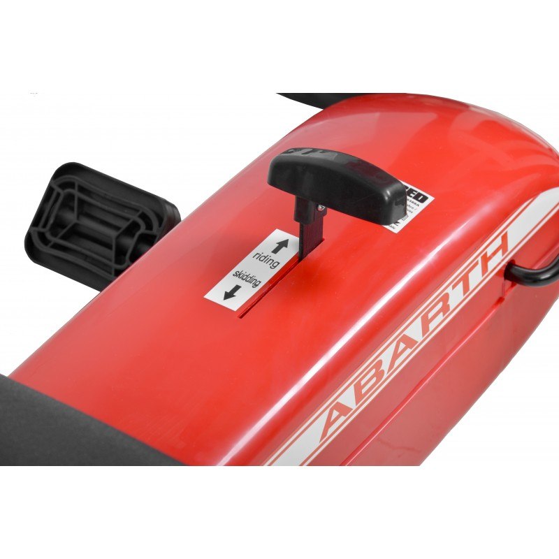 Kart cu pedale HECHT Abarth Red, greutate maxima suportata 25 kg, dimensiuni 113 x 57 x 73 cm, rosu