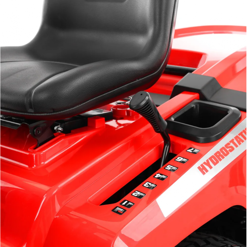 Tractoras pentru tuns iarba Hecht5386