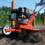 Motosapa HECHT 747, putere 3.9 CP, latime de lucru 59 cm